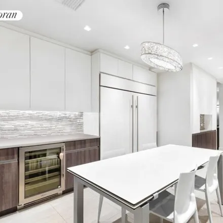 Image 7 - 10 West 82nd Street, New York, NY 10024, USA - Apartment for sale