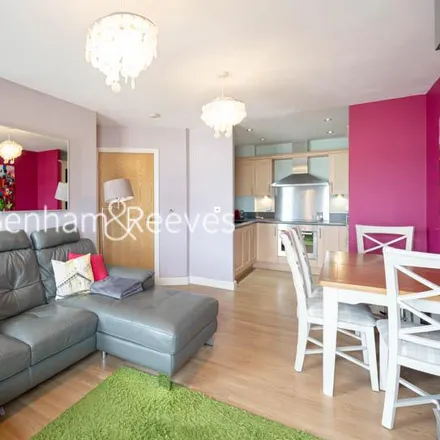 Rent this 2 bed apartment on Cheeky Charlie's Soft Play in 7 Portland Place, Greenhithe