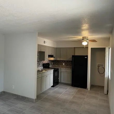 Image 3 - Mountain Creek Apartments, East Mountain View Road, Phoenix, AZ 85020, USA - Apartment for rent