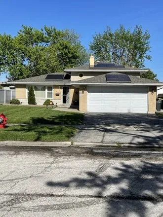 Buy this 3 bed house on 19133 Ada Street in Lansing, IL 60438