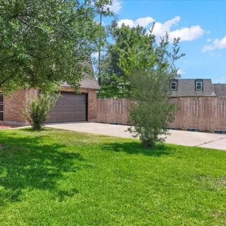 Image 5 - 2123 Woodmont Drive, Orange, TX 77632, USA - House for sale