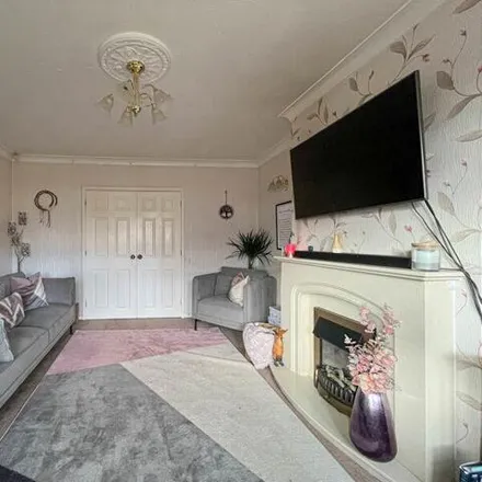 Image 4 - The Crescent, Chorley Road, Burntwood, WS7 2NU, United Kingdom - Duplex for sale