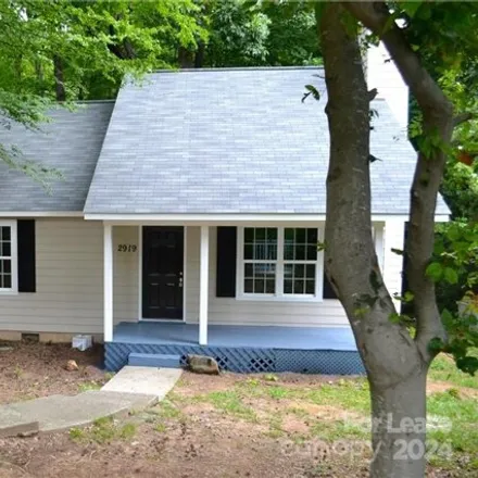 Rent this 3 bed house on Park Road Park Loop in Parkstone, Charlotte