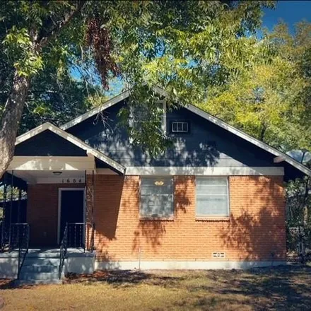 Buy this 4 bed house on 1604 West Hammond Street in Fort Worth, TX 76115