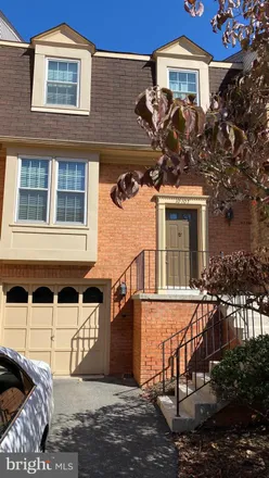 Image 2 - 10101 Langhorne Court, Wildwood Hills, Potomac, MD 20817, USA - Townhouse for rent