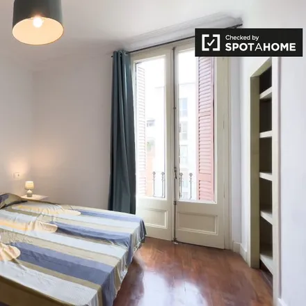 Rent this 8 bed room on Carrer del Comte d'Urgell in 15, 08001 Barcelona