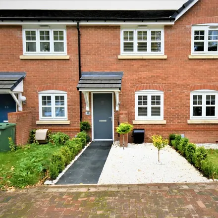 Rent this 2 bed townhouse on Llys y Groes in Wrexham, LL13 7AG