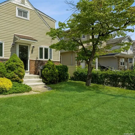 Buy this 3 bed house on 22 Edgewood Road in Village of Port Washington North, North Hempstead