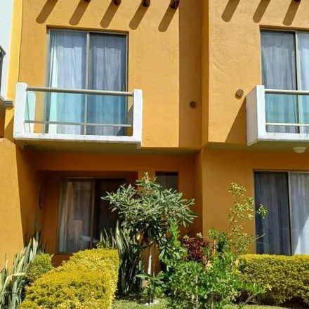 Buy this 3 bed house on Calle Paseo del Manantial in Geovillas Colorines, 62790 Tezoyuca