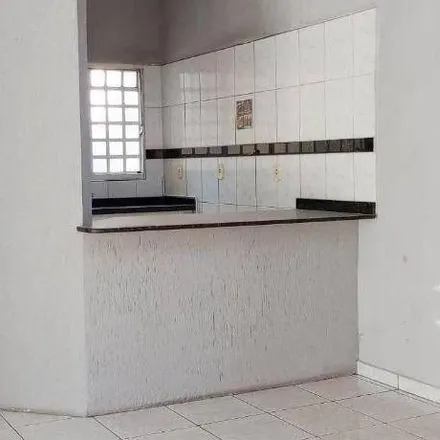 Buy this 4 bed house on Avenida Oswaldo Barbosa Guisard in Jardim Gurilândia, Taubaté - SP