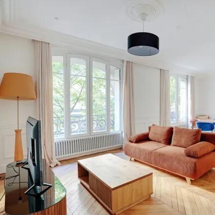 Rent this 3 bed apartment on Paris in Quartier d'Auteuil, FR