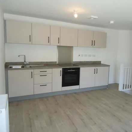 Image 5 - unnamed road, Leeds, LS14 6ZL, United Kingdom - Townhouse for rent