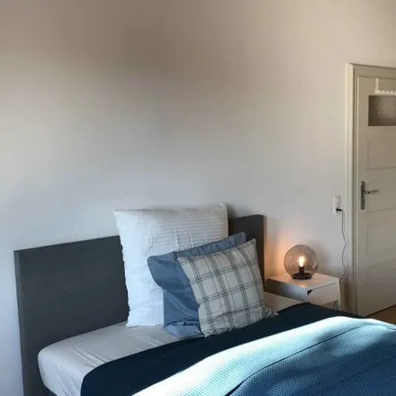 Rent this 3 bed room on Gutbrodstraße 95 in 70193 Stuttgart, Germany