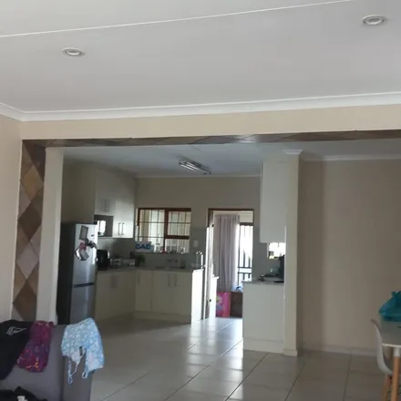 Image 4 - Pine Street, Mogale City Ward 16, Krugersdorp, 1725, South Africa - Townhouse for rent