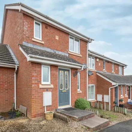 Rent this 3 bed house on 4 Wheelers Lane in Redditch, B97 6GT