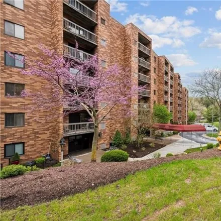 Buy this 2 bed condo on Robinwood Drive in Scott Township, PA 15220