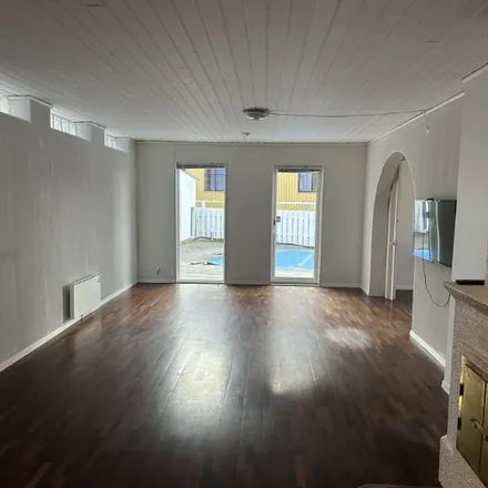 Rent this 4 bed apartment on Östra Skärvallsgatan 5 in 426 79 Gothenburg, Sweden