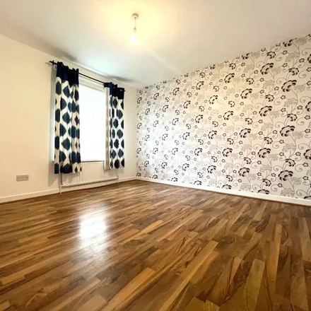 Rent this 3 bed apartment on Ardmore Avenue in Armagh, BT60 1JF