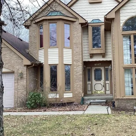 Image 2 - 6035 Christina Drive, West Bloomfield Charter Township, MI 48324, USA - House for sale