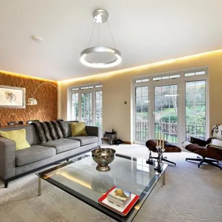 Image 2 - The Marist School, Kings Road, Ascot, SL5 7PS, United Kingdom - Townhouse for sale