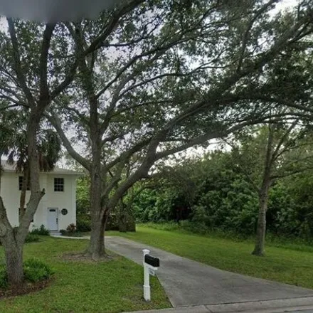 Buy this 2 bed townhouse on 1406 36th Avenue in Vero Beach, FL 32960