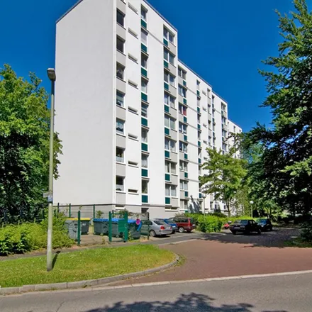 Rent this 2 bed apartment on Schildsheider Straße 68 in 40699 Erkrath, Germany