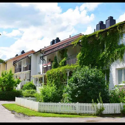 Rent this 3 bed apartment on Bohemsvägen in 590 69 Ljungsbro, Sweden