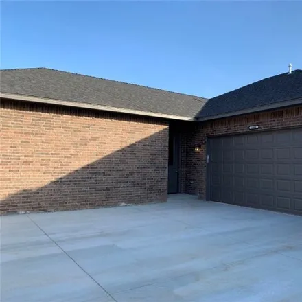 Rent this 3 bed house on unnamed road in Norman, OK 73072