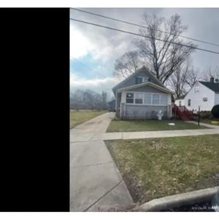 Buy this 3 bed house on 690 Page Avenue in Elgin, IL 60120