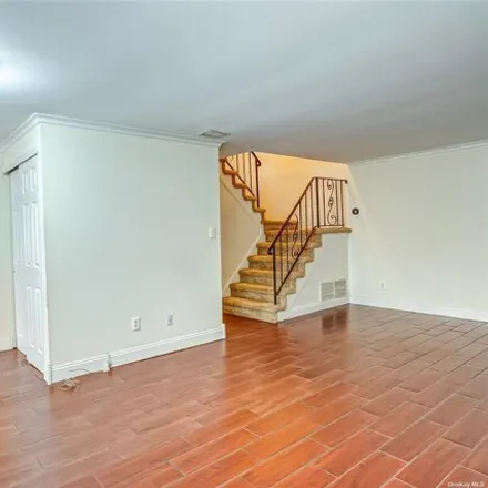 Image 3 - 264 Brettonwoods Drive, Brookhaven, Coram, NY 11727, USA - Townhouse for sale
