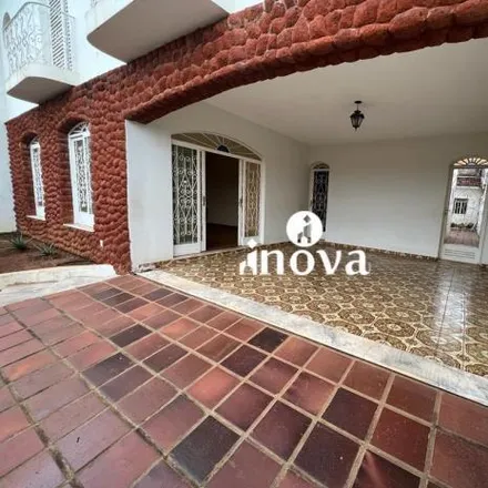 Image 2 - Avenida Doutor Fidelis, Centro, Uberaba - MG, 38015-020, Brazil - House for sale