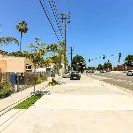Rent this 1 bed apartment on Venice & Spaulding in Venice Boulevard, Los Angeles