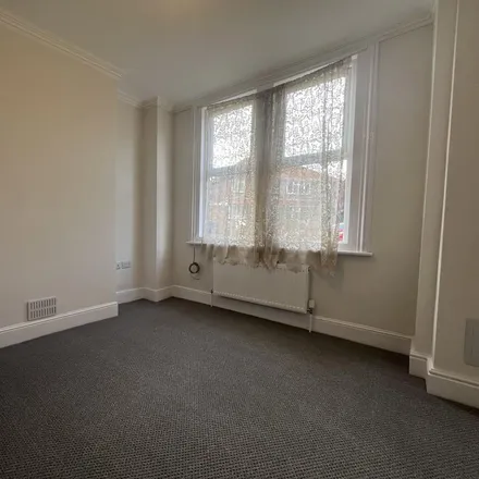 Image 7 - Temple Road, Norwich, NR3 1ED, United Kingdom - Townhouse for rent