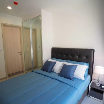 Rent this 2 bed apartment on Soi Sukhumvit 42 in Khlong Toei District, 10110