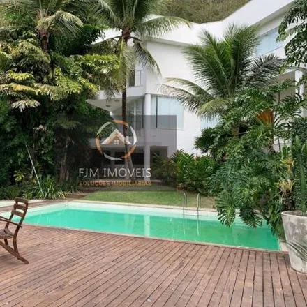 Buy this 6 bed house on Rua Doutor João Baptista Leal in Engenho do Mato, Niterói - RJ