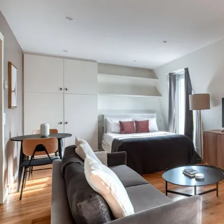 Rent this studio apartment on Mouvement des Entreprises de France in 55 Avenue Bosquet, 75007 Paris