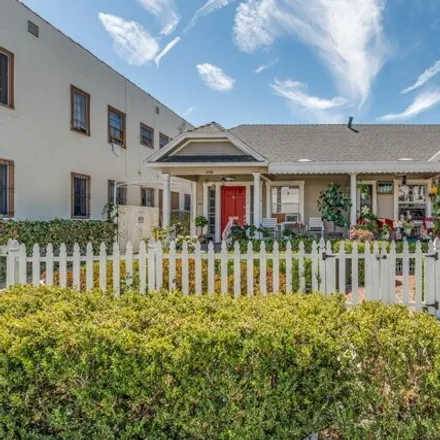 Image 1 - 2752 West 15th Street, Los Angeles, CA 90006, USA - House for sale