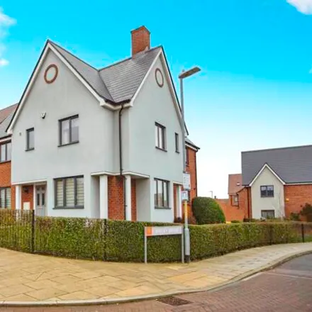 Buy this 4 bed house on Cherry Orchard in Swanscombe, DA10 1EP
