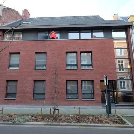 Rent this 3 bed apartment on Schepen Dejonghstraat 6 in 3800 Sint-Truiden, Belgium