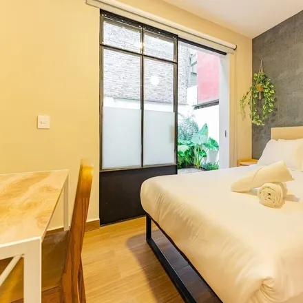 Rent this 16 bed house on Pozoleria "La Troje" in Calle Plan de Ayala Iztacalco, Colonia Nueva Santa Anita