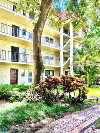 Buy this 2 bed condo on 1 in 3280 Spanish Moss Terrace, Lauderhill