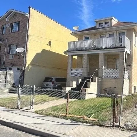 Image 3 - 216 Beach 31st Street, New York, NY 11691, USA - House for sale