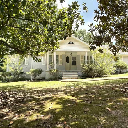 Image 1 - 2326 Sherrod Avenue, Florence, AL 35630, USA - House for sale