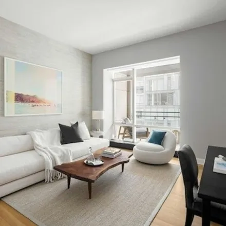Image 7 - 155 East 86th Street, New York, NY 10028, USA - Condo for sale