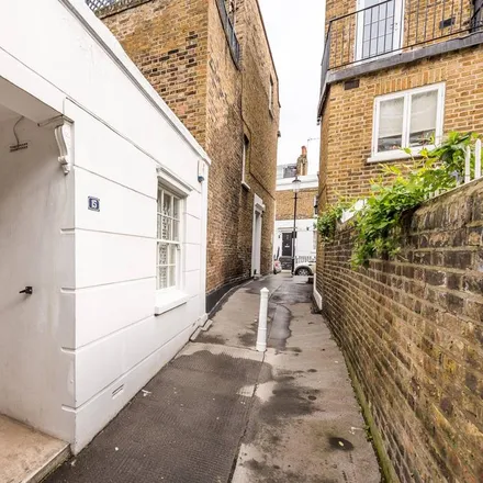 Rent this 2 bed house on 61 Walton Street in London, SW3 2HT