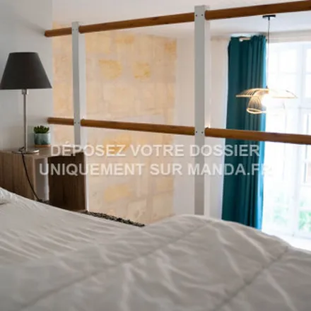 Image 4 - 4 Rue de Cursol, 33000 Bordeaux, France - Apartment for rent
