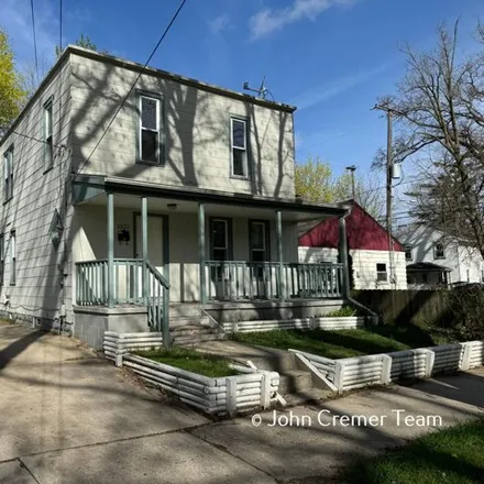 Buy this 3 bed house on 750 Spencer Street Northeast in Grand Rapids, MI 49505