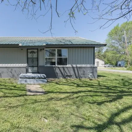 Buy this 2 bed house on 1101 West Clyde Avenue in Vinita, OK 74301