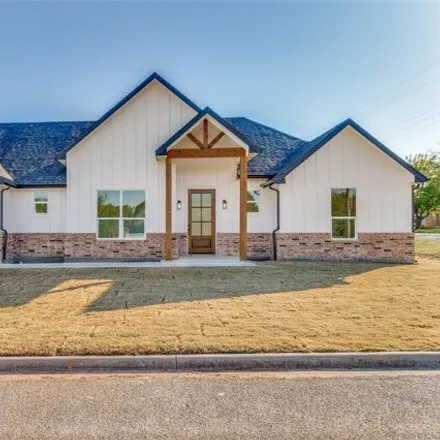 Buy this 4 bed house on 612 4th Street in Muenster, Cooke County