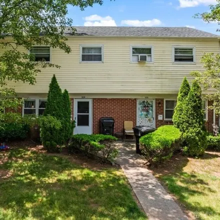 Image 1 - 234 Inza St, Highland Park, New Jersey, 08904 - Townhouse for sale